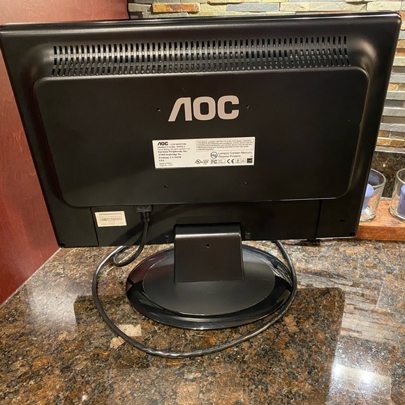 AOC Computer Monitor - Picture 4 of 6